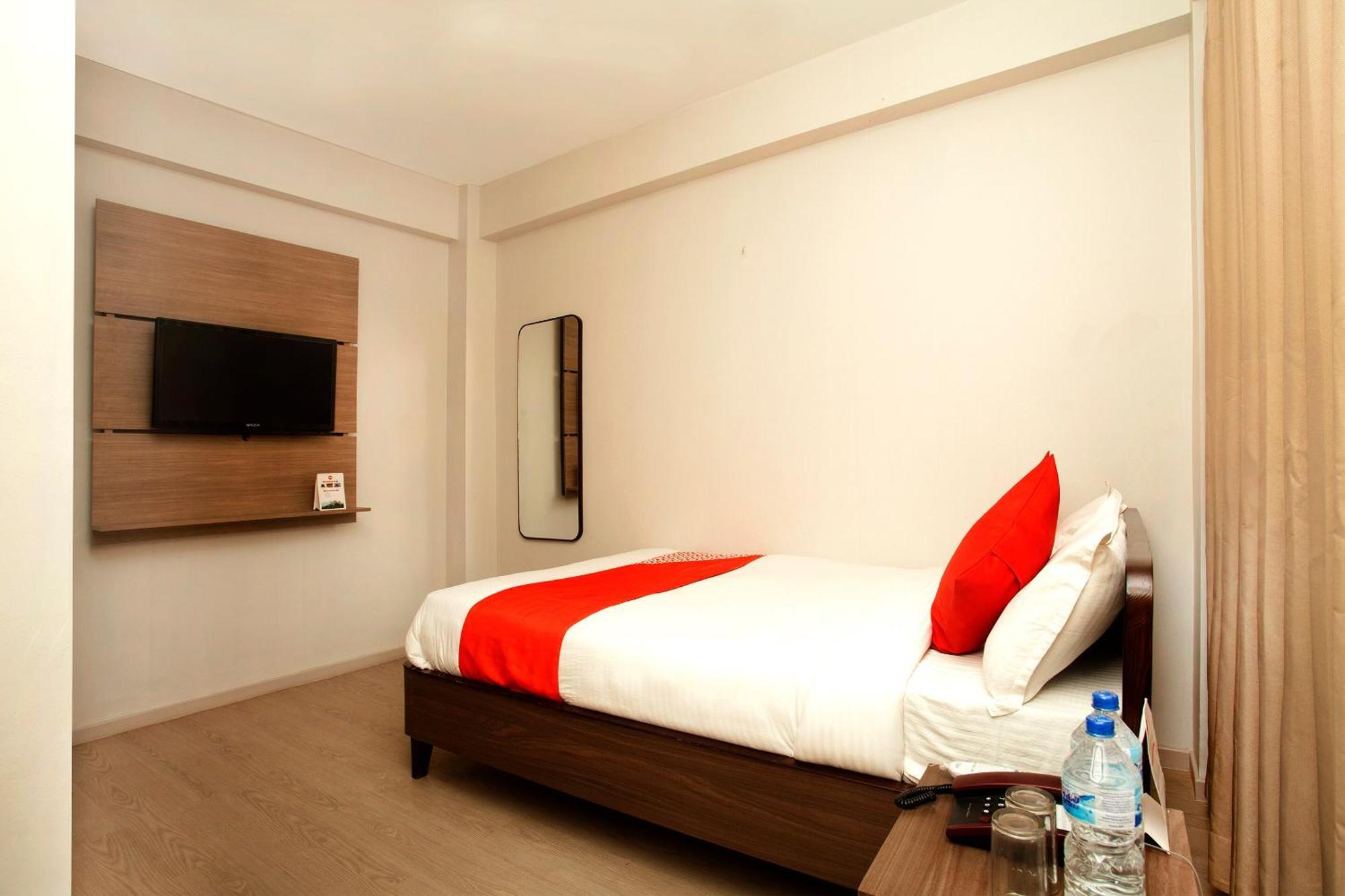 Oyo 626 Hotel Himchuli Катманду Екстер'єр фото