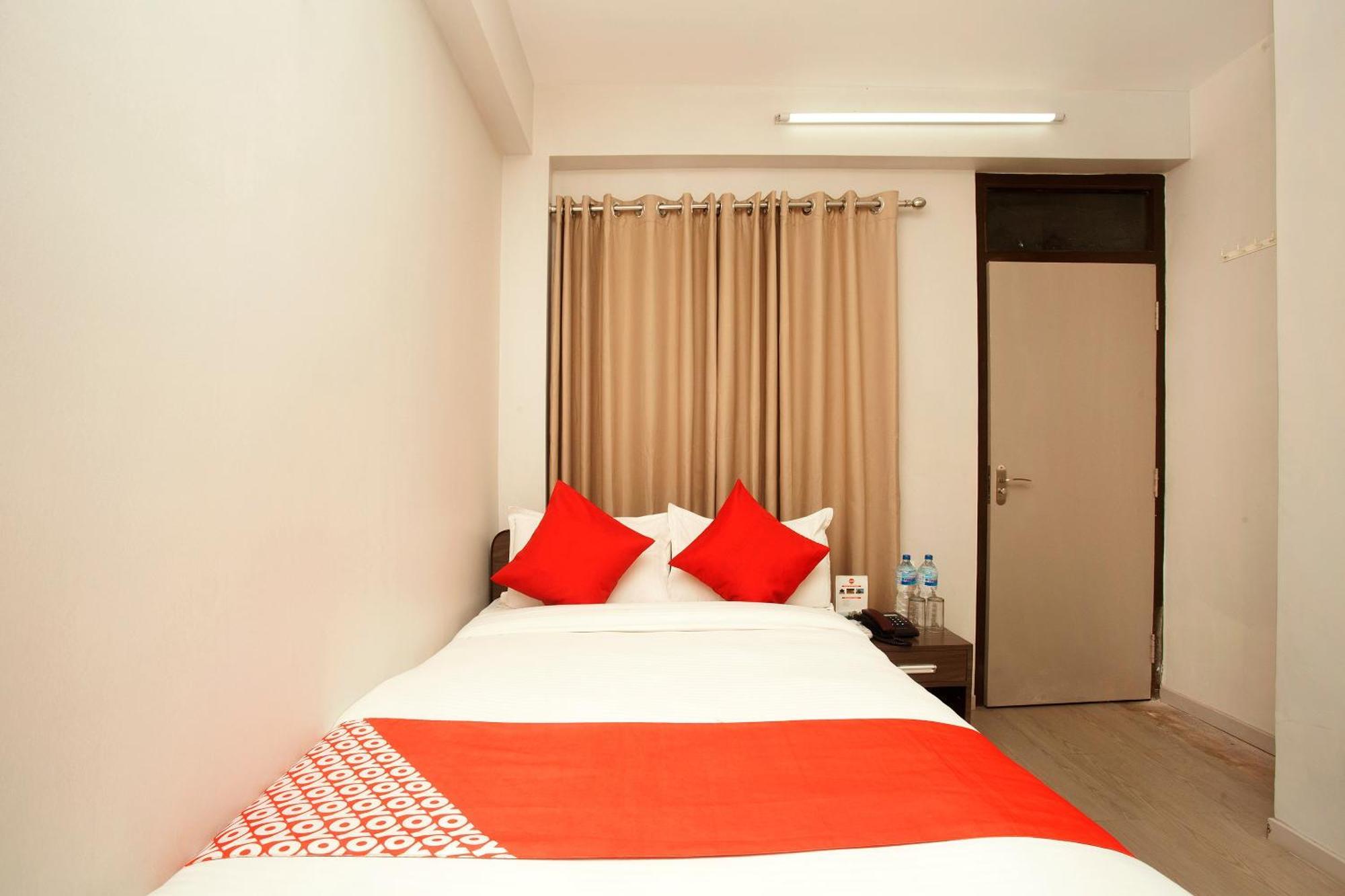 Oyo 626 Hotel Himchuli Катманду Екстер'єр фото